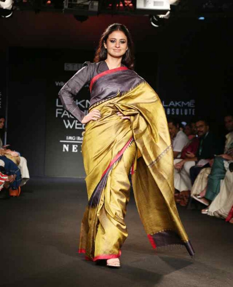 Rashika Duggal looks ethereal in this beautiful handwoven saree by Gunjan Jain.
