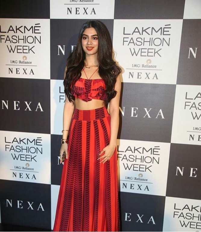 Khusi Kapoor was stunning in her red dress with a subtle makeup and minimal accessories