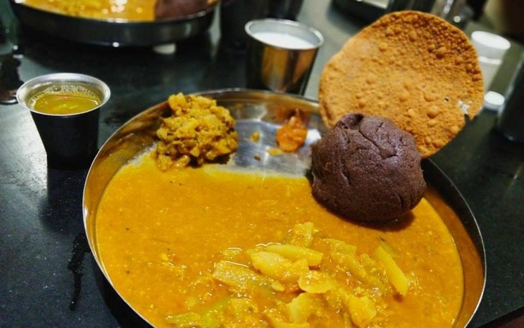 It’s Time Visit Mudde Madappa Mess For Unlimited Ragi Mudde At Just Rs. 90