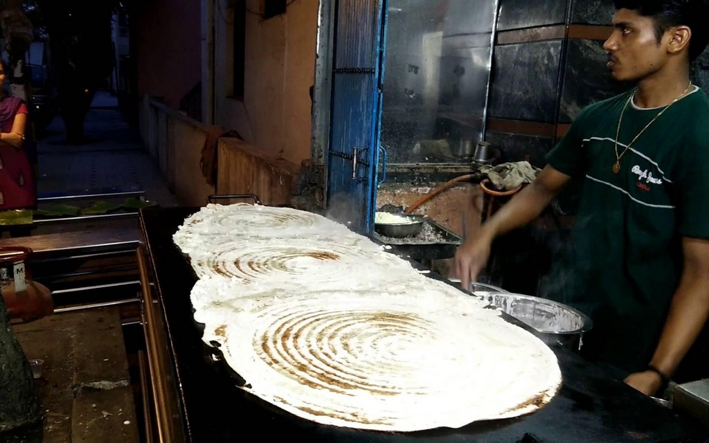 Ready To Eat This Giant Four-Feet Dosa At Wilson Garden?