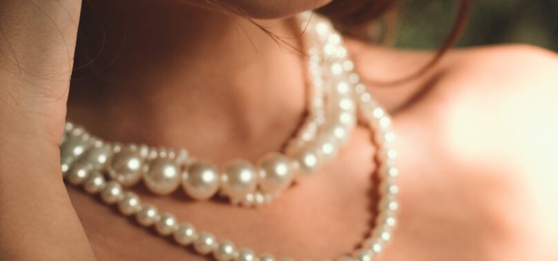 Pearl Necklace: 6 Ways to Style Pearl Necklaces with Your Trendy Outfit| The Style. World