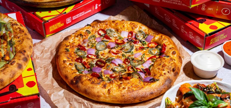 Pan India Pizza Chain London Yard launches in Mumbai with its Monster pizza – a 30 incher!