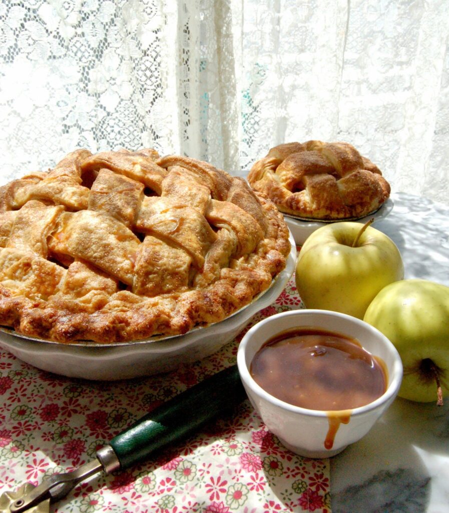 Magnolia Bakery Bangalore Apple Lattice Pie min