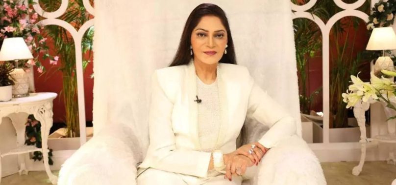 When Simi Garewal questioned Rekha about Big B