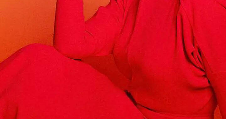 ​Deepika Padukone paints the town red