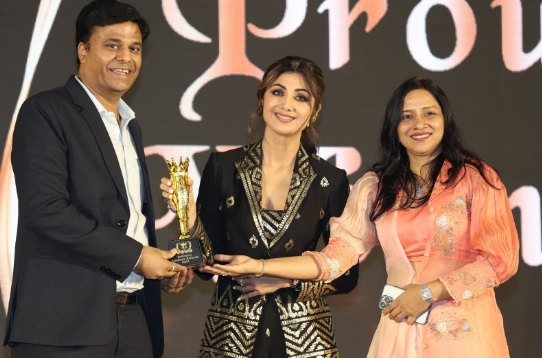 Qutone Tiles Awarded as “India’s Most Innovative Tile Brand” by Actor Shilpa Shetty at Industry Leaders Awards 2023