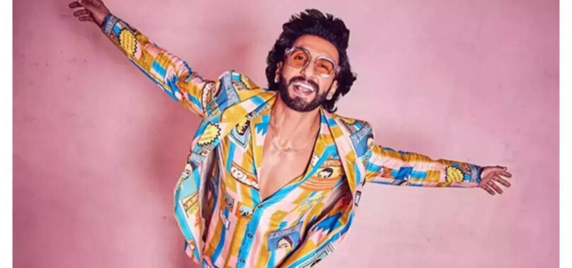 Ranveer Singh turns DJ at SRK’s birthday bash