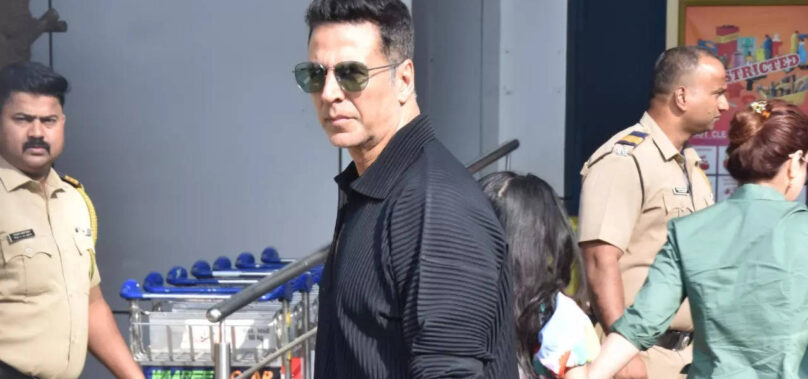 Pics: Akshay Kumar’s printed pants grab eyeballs