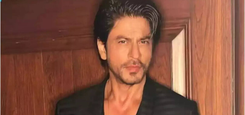 Is SRK planing a three-film announcement?