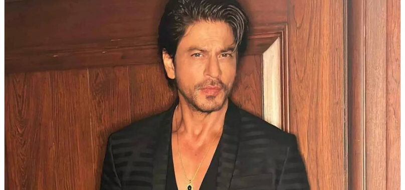 SRK takes a hilarious dig at writer Sumit Purohit