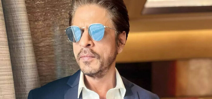 Vivek: SRK has 17 phones; he is running an empire