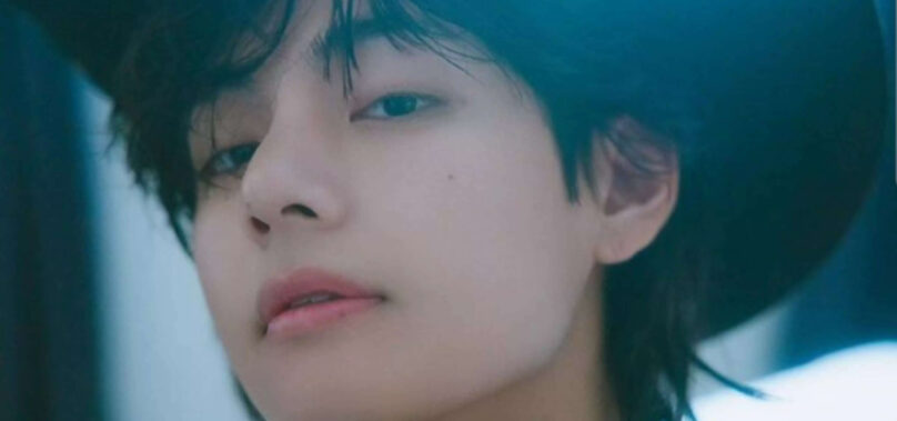 BTS’ V starts a quiz for autograph requests