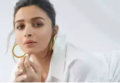 Alia Bhatt to do an out-and-out love story soon?