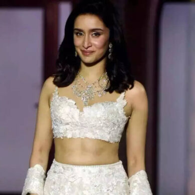 Shraddha’s AWKWARD ramp walk leaves netizens divided