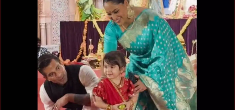 Bipasha’s daughter Devi’s cute antics at Durga Puja