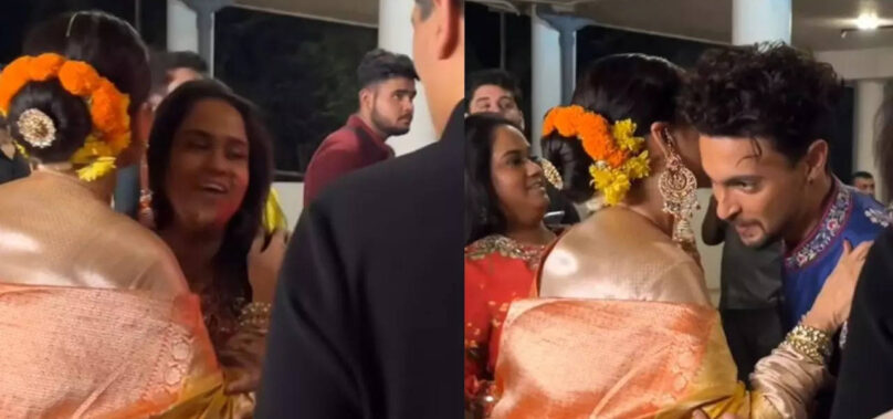 Rekha shares a sweet moment with Arpita and Ayush