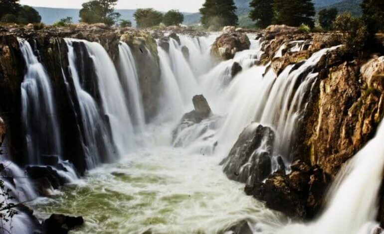 Hogenakkal Falls