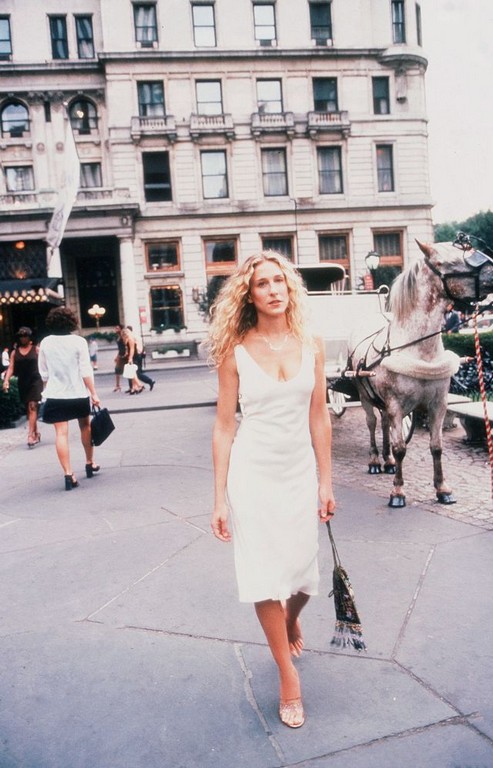 What would Carrie Bradshaw wear