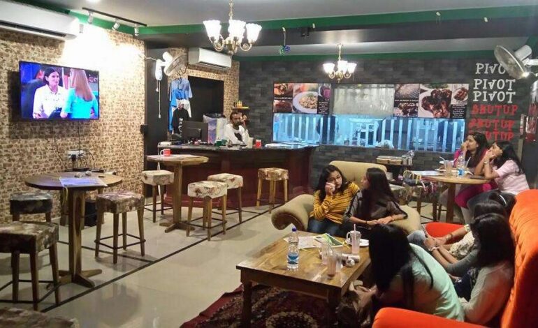 Stunning F.R.I.E.N.D.S themed cafes