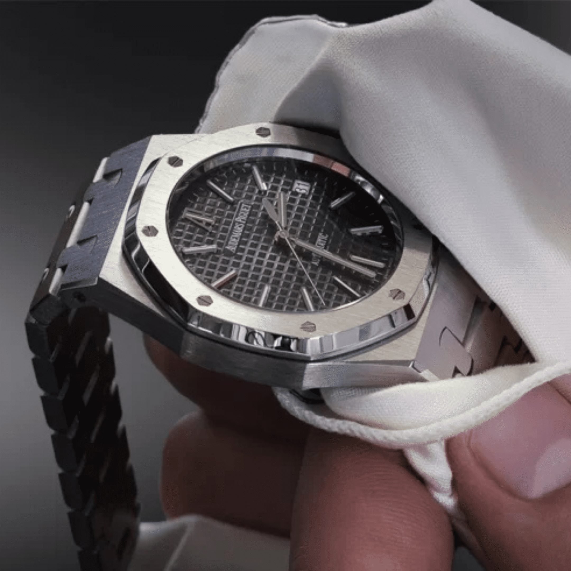 Luxury Watch Cleaning