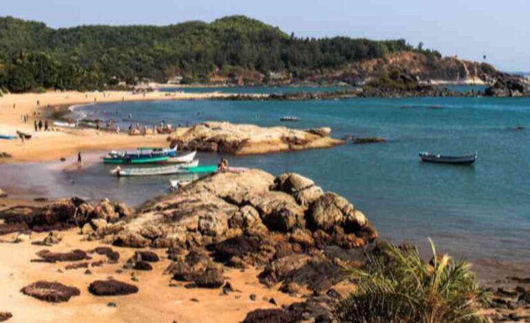  Karnataka Hidden Gems:  Discover Top 10 Beaches to Visit for Sun, Sand, and Serenity