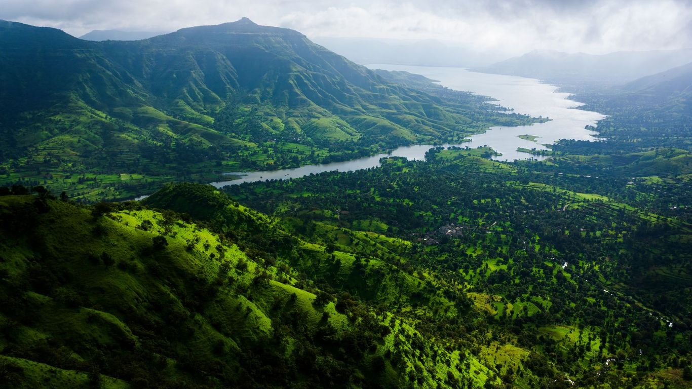 Indian Monsoon Adventures: Top 13 Travel Destinations to discover Gem Hidden Places