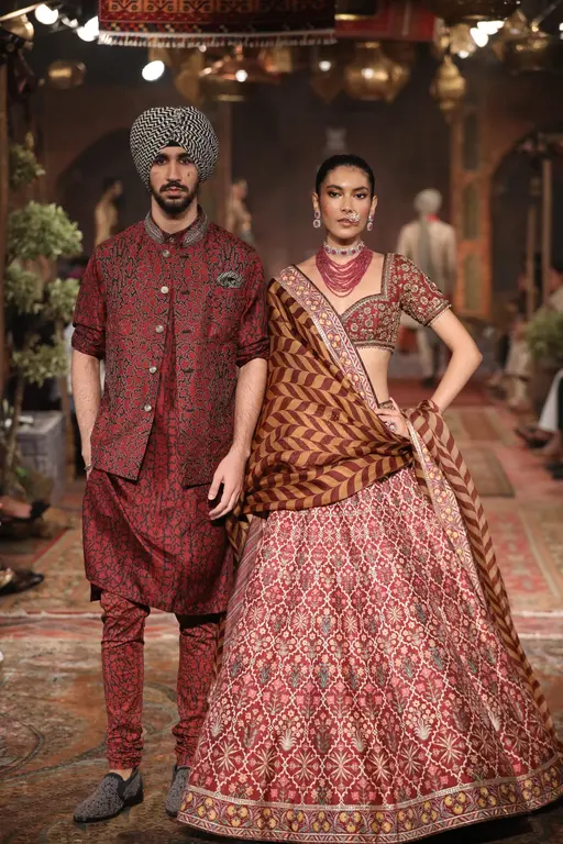 JJ Valaya Presents 'MURAQQA' At The Hyundai India Couture Week 2024