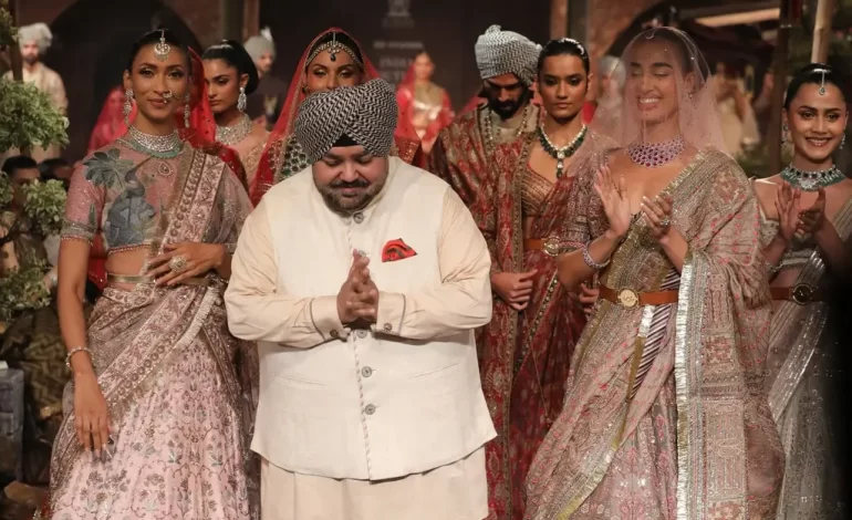 JJ Valaya Presents ‘MURAQQA’ At The Hyundai India Couture Week 2024